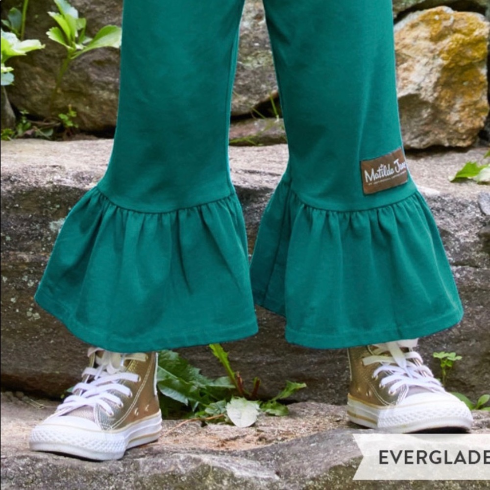 Everglades ruffles size 4